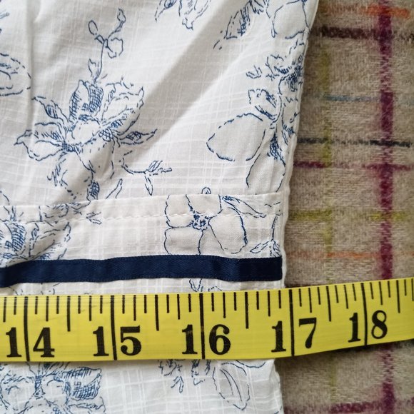 Floral sleeveless tunic top, size S - Picture 7 of 9